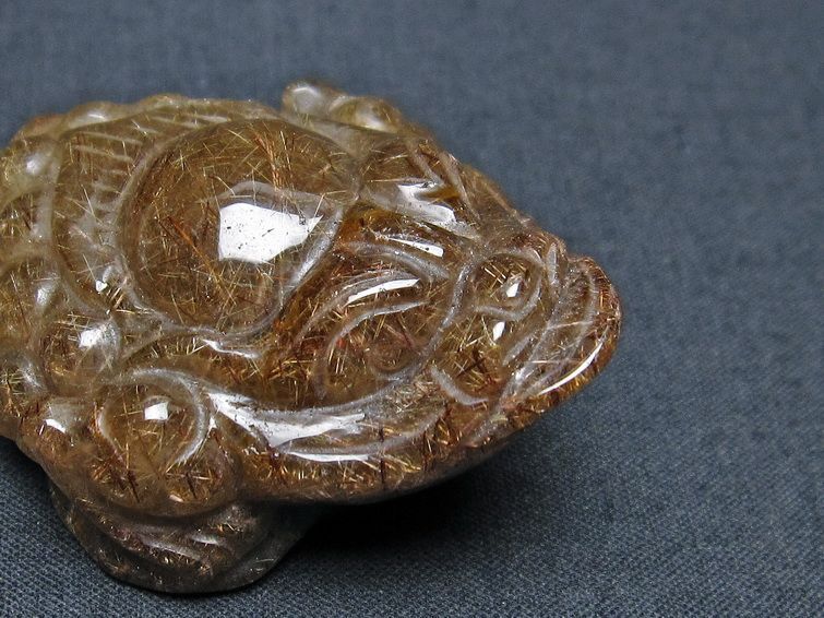 金針ルチル 金蟾 置物 手彫り 彫刻品 キンセン ルチルクォーツ 原石 一点物 144-98