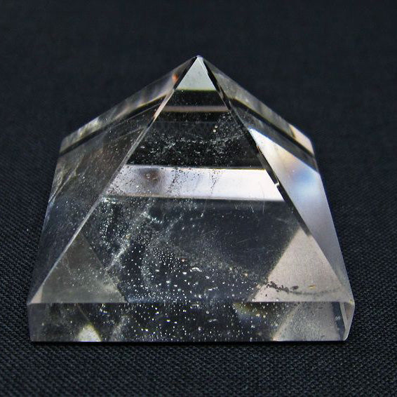 水晶 ピラミッド置物 一点物 145-1089