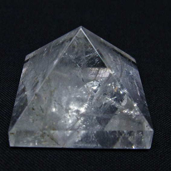 水晶 ピラミッド置物 一点物 145-941