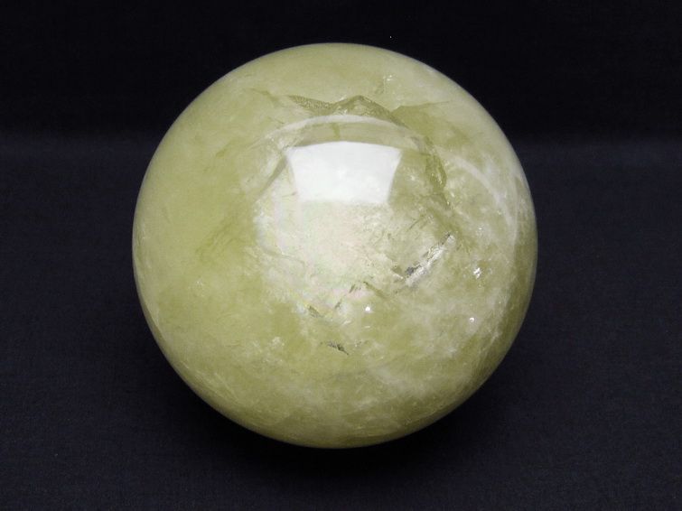 1.5Kg ミルキークォーツ 丸玉 虹入り 105mm スフィア イエロー 一点物 151-4574