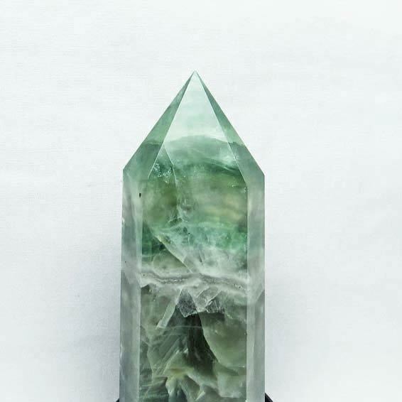 1.8Kg フローライト 原石 蛍石 六角柱 台座付属 一点物 152-1348