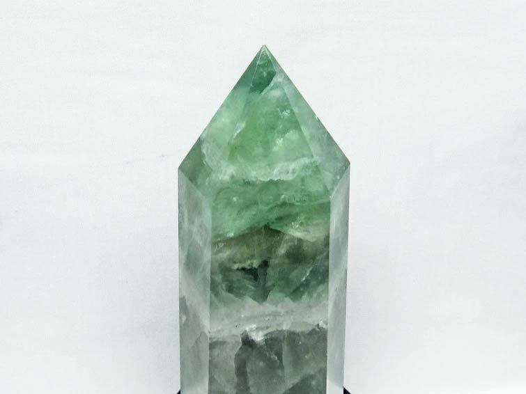 1.8Kg フローライト 原石 蛍石 六角柱 台座付属 一点物 152-1348