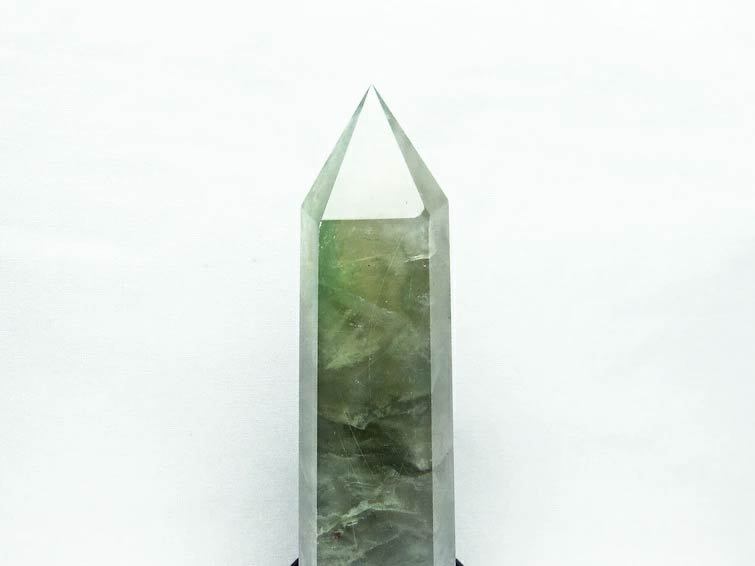 1Kg フローライト 原石 蛍石 六角柱 台座付属 一点物 152-1364
