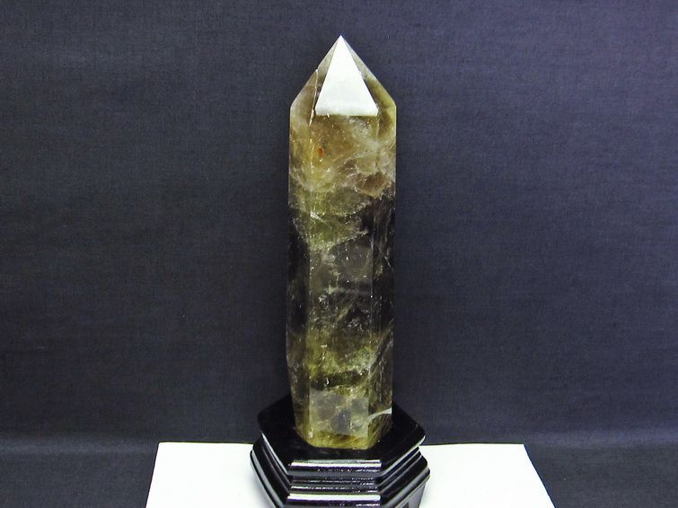 1.3Kg シトリン 六角柱 台座付属 虹入り 一点物 152-1756