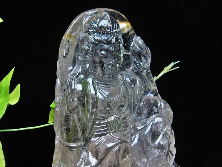 1.5Kg クリスタルクォーツ 水晶 彫刻品 オブジェ 置き物 手彫り観音置物 台座付属 一点物 154-2
