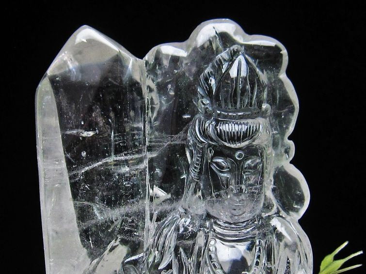 1Kg クリスタルクォーツ 水晶 彫刻品 オブジェ 置き物 手彫り観音置物 台座付属 一点物 154-3