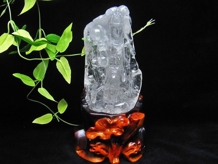 1Kg クリスタルクォーツ 水晶 彫刻品 オブジェ 置き物 手彫り観音置物 台座付属 一点物 154-4