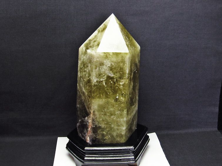 6.7Kg シトリン 六角柱 台座付属 一点物 162-357