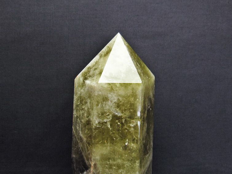 6.7Kg シトリン 六角柱 台座付属 一点物 162-357