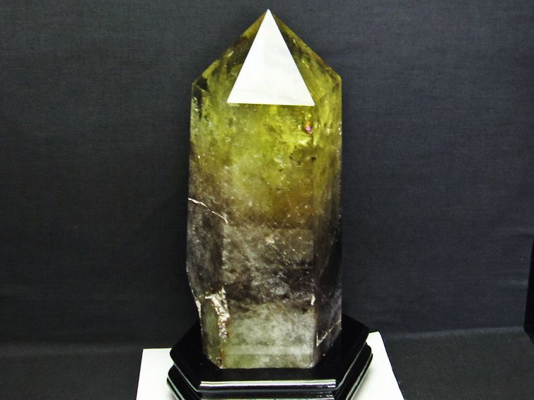 7Kg シトリン 六角柱 台座付属 虹入り 一点物 162-359