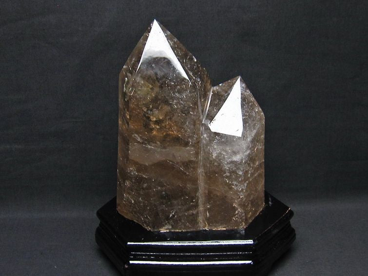 スモーキークォーツ 六角柱 煙水晶 虹入り 3.7Kg 台座付属 一点物 162-64