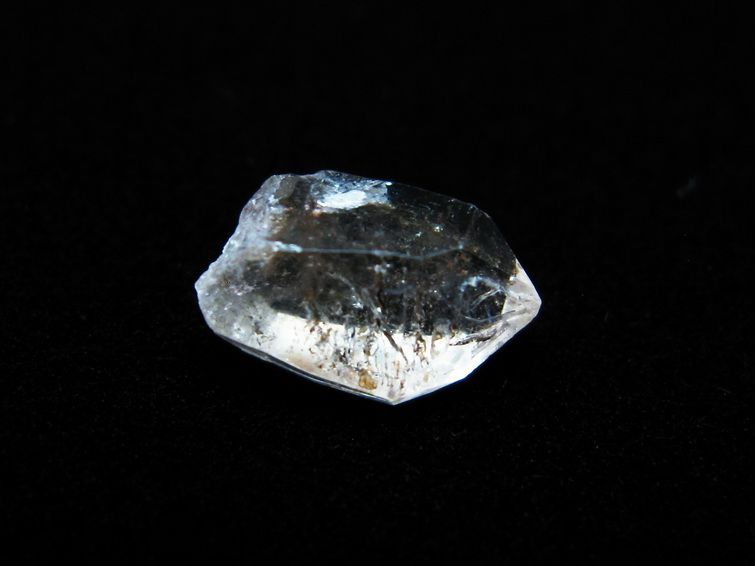 オイルインクォーツ 水晶 原石 石油入り オイルクォーツ 一点物 171-2931