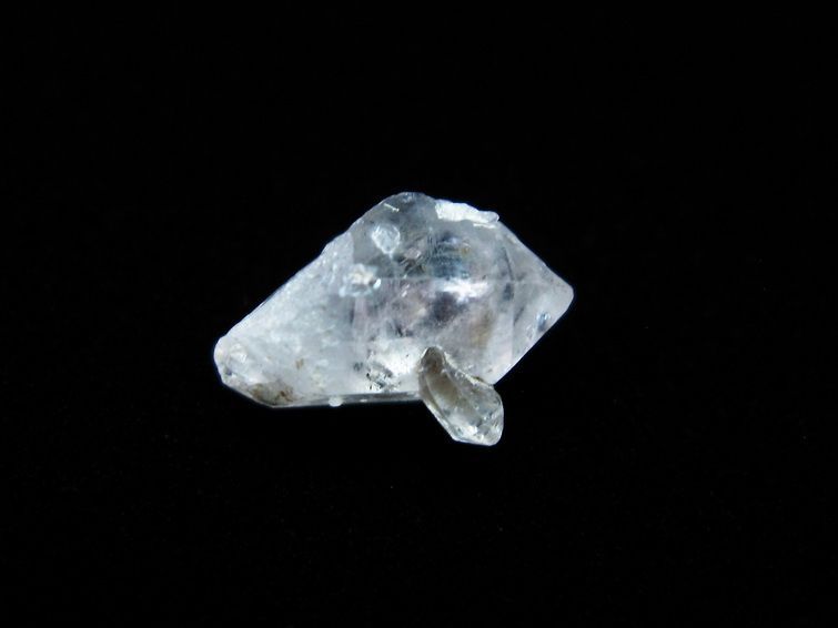オイルインクォーツ 水晶 原石 石油入り オイルクォーツ 一点物 171-2996