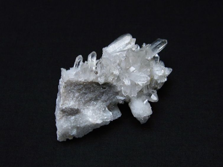 水晶 クラスター 73g 水晶 原石 四川省産 一点物 172-1791