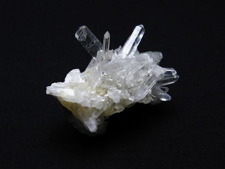 水晶 クラスター 61g 水晶 原石 四川省産 一点物 172-1846