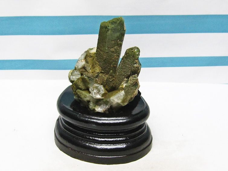 水晶クラスター 168g 天然 原石 アメリカ産 グリーンファントム 一点物 172-42
