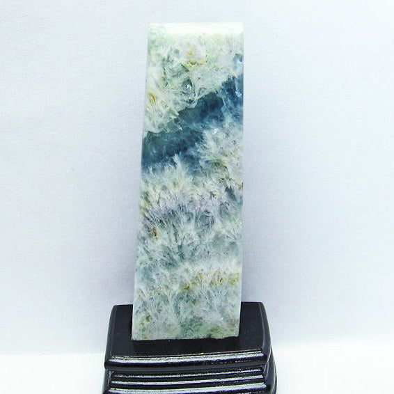 フェザーイン フローライト 原石 磨き石 置物 台座付属 一点物 181