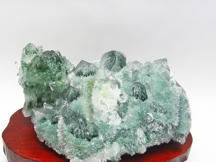 緑水晶 クラスター 598g 台座付属 一点物 182-605
