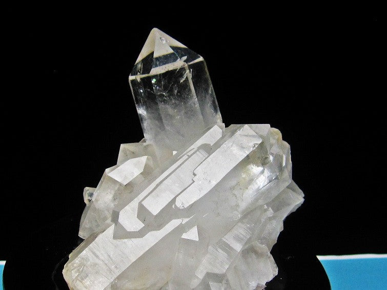 水晶クラスター 244g 原石 アメリカ産 ファーデンクォーツ入り 一点物 182-96