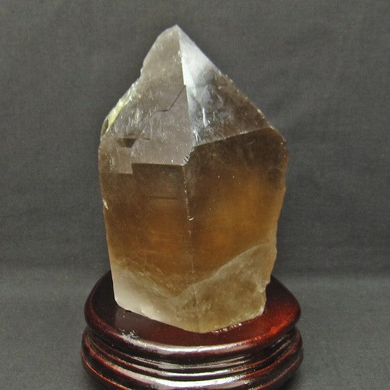 本日0時まで限定価格 ★ 天然石 ☆ 高品質　ルチル イン スモーキークォーツ 2.6Kg スモーキークォーツ 煙水晶 原石 虹入り ルチルクォーツ入り