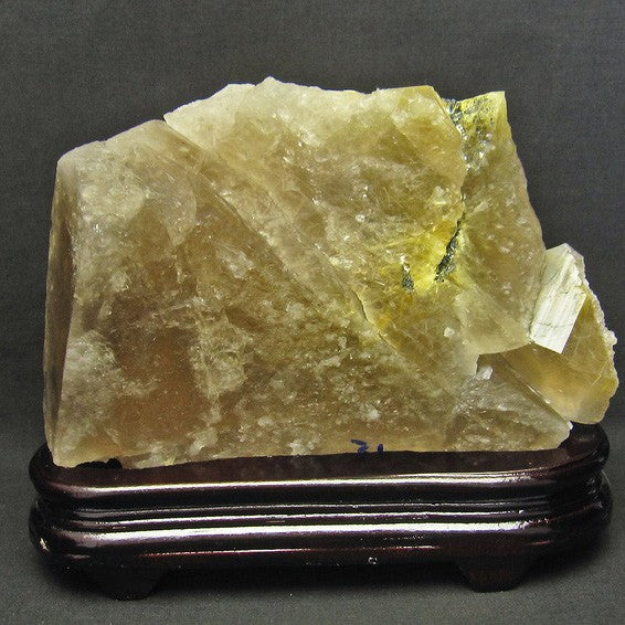 2.6Kg スモーキークォーツ 煙水晶 原石 ルチルクォーツ入り 台座付属