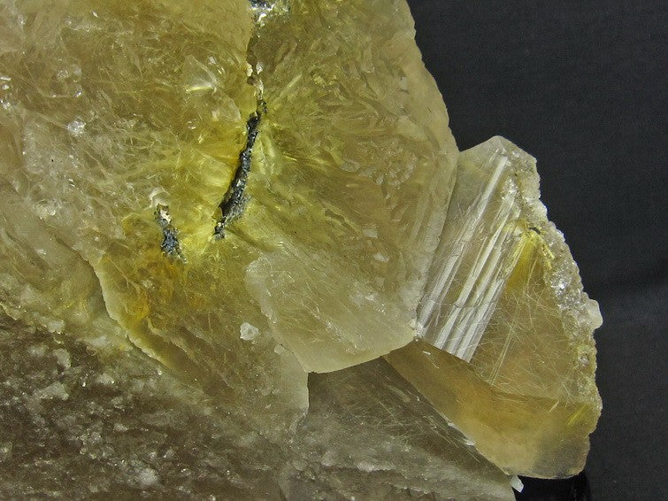 2.6Kg スモーキークォーツ 煙水晶 原石 ルチルクォーツ入り 台座付属 一点物 191-69