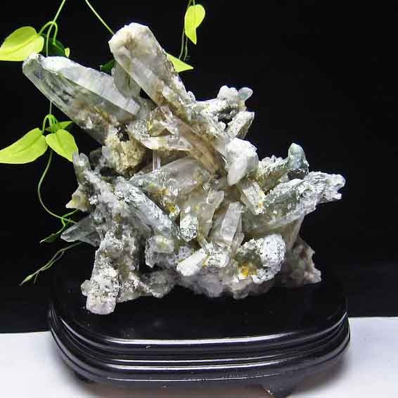 水晶クラスター 原石 5.1Kg ガーデン水晶 台座付属 一点物 192