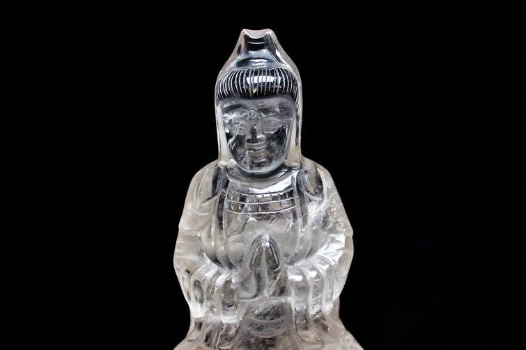 クリスタルクォーツ 水晶 彫刻品 オブジェ 置き物 観音置物 一点物 254-22