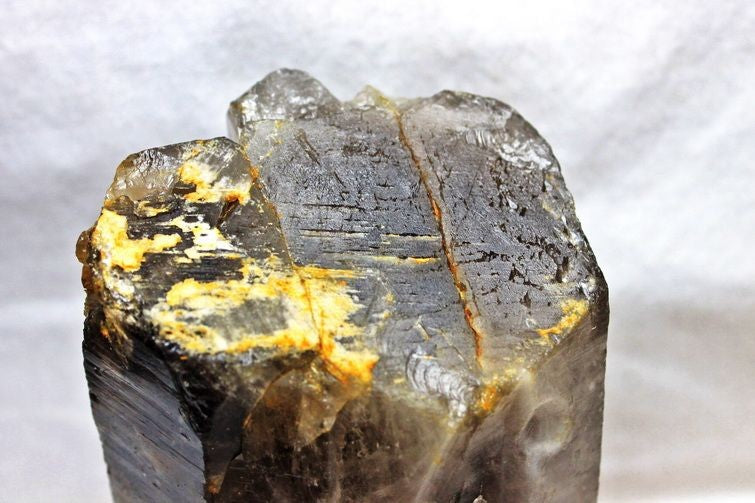 1.8Kg スモーキークォーツ 煙水晶 原石 虹入り 一点物 281-74