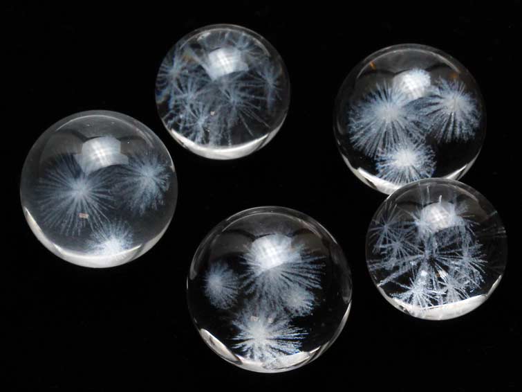 水晶 丸玉 16mm~22mm 観賞用台座付き スフィア 水晶玉 レーザー彫刻入り ランダム発送 741-3
