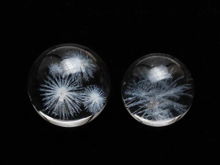 水晶 丸玉 16mm~22mm 観賞用台座付き スフィア 水晶玉 レーザー彫刻入り ランダム発送 741-3