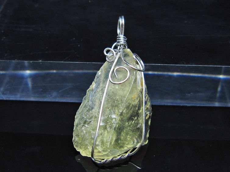 リビアングラス ペンダント 一点物 メール便可 112-13835