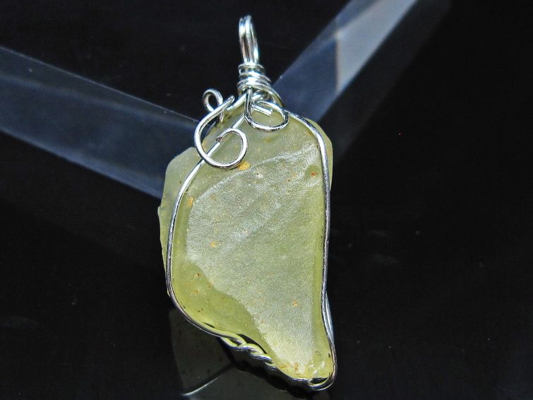 リビアングラス ペンダント 一点物 メール便可 112-13843