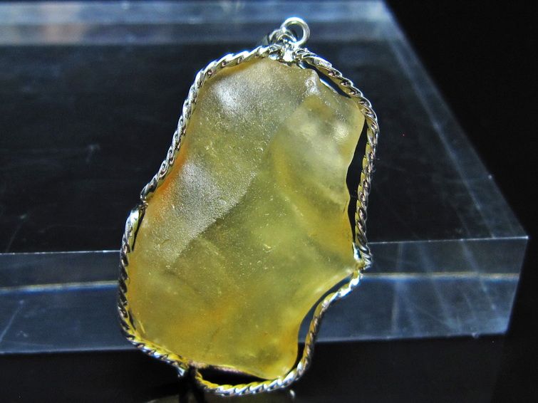 リビアングラス ペンダント 一点物 112-13888