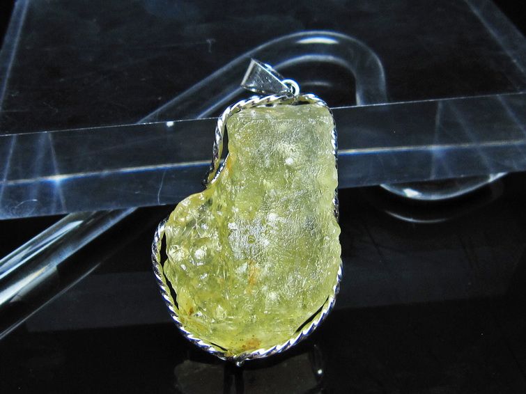 リビアングラス ペンダント 一点物 112-13923