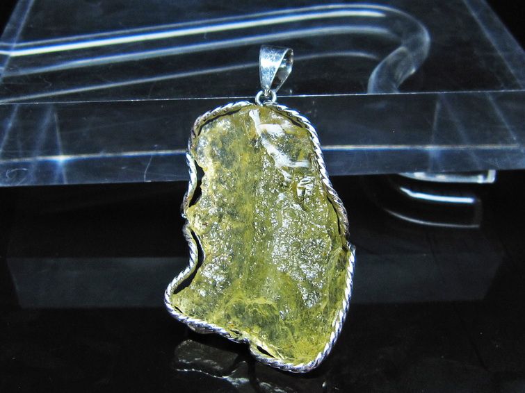 リビアングラス ペンダント 一点物 112-13929