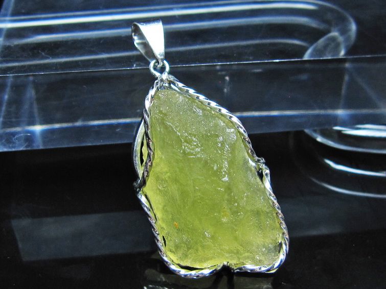 リビアングラス ペンダント 一点物 112-13931