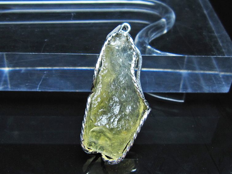 リビアングラス ペンダント 一点物 112-13935