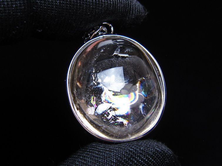 アイリスクォーツ 水晶 ペンダント 虹入り メール便可 一点物 112-14098