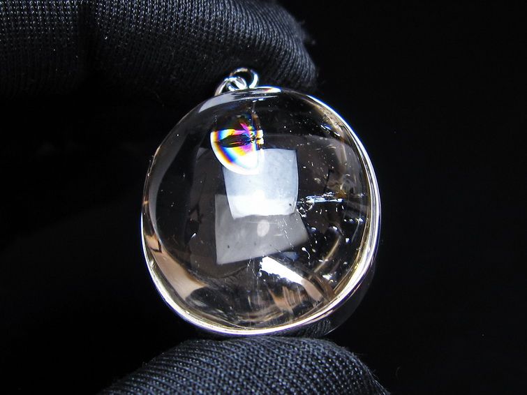 アイリスクォーツ 水晶 ペンダント 虹入り メール便可 一点物 112-14100