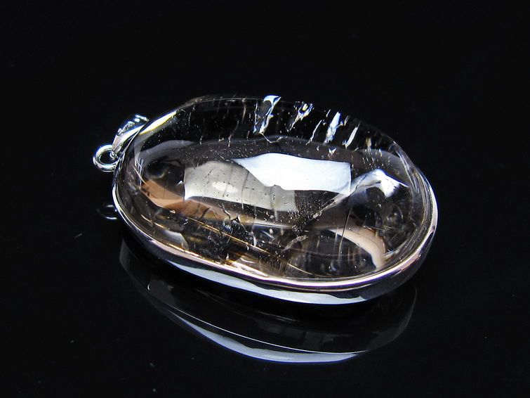 アイリスクォーツ 水晶 ペンダント 虹入り メール便可 一点物 112-14110