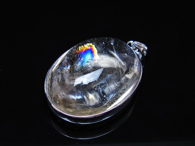 アイリスクォーツ 水晶 ペンダント 虹入り メール便可 一点物 112-14121