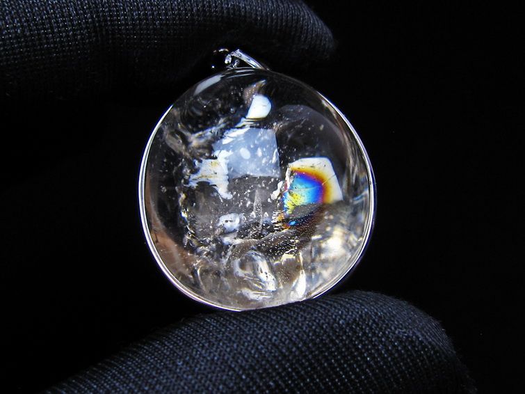 アイリスクォーツ 水晶 ペンダント 虹入り メール便可 一点物 112-14122