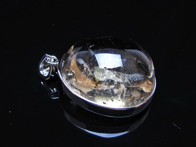 アイリスクォーツ 水晶 ペンダント 虹入り メール便可 一点物 112-14122