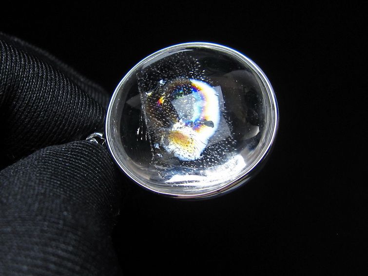 アイリスクォーツ 水晶 ペンダント 虹入り メール便可 一点物 112-14125