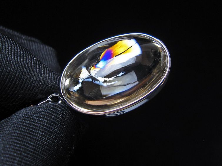 アイリスクォーツ 水晶 ペンダント 虹入り メール便可 一点物 112-14126