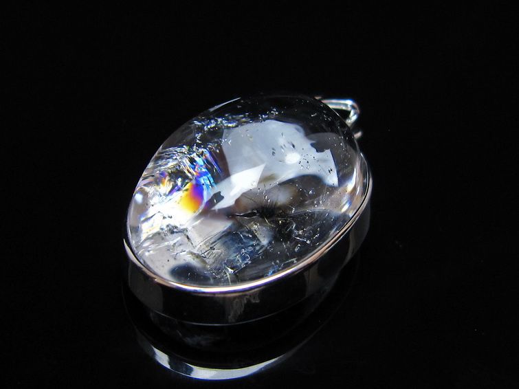アイリスクォーツ 水晶 ペンダント 虹入り メール便可 一点物 112-14128