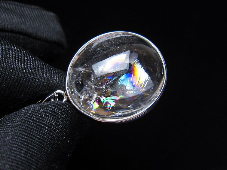 アイリスクォーツ 水晶 ペンダント 虹入り メール便可 一点物 112-14131