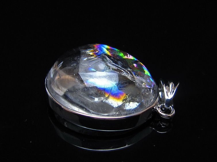 アイリスクォーツ 水晶 ペンダント 虹入り メール便可 一点物 112-14131