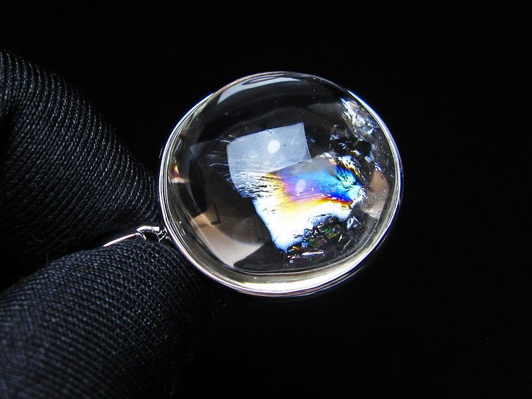 アイリスクォーツ 水晶 ペンダント 虹入り メール便可 一点物 112-14132